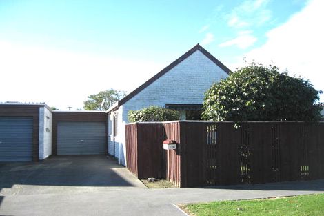 Photo of property in 2/52 Garreg Road, Bryndwr, Christchurch, 8052