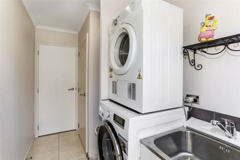 Photo of property in 9 Mccall Drive, Waiuku, 2123