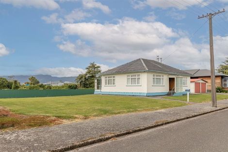 Photo of property in 28 The Esplanade, Westport, 7825