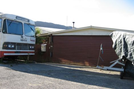 Photo of property in 33 South Terrace, Picton, 7220