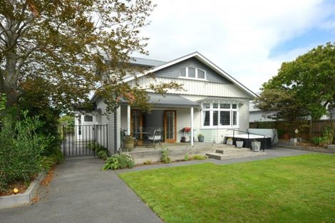 Photo of property in 124 Purchas Street, Edgeware, Christchurch, 8013