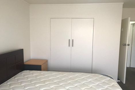 Photo of property in 2/188 Captain Springs Road, Onehunga, Auckland, 1061