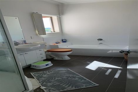 Photo of property in 36 Trimaran Drive, Gulf Harbour, Whangaparaoa, 0930