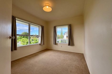 Photo of property in 107 Bleakhouse Road, Mellons Bay, Auckland, 2014