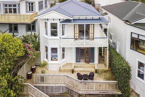 Photo of property in 35 Karepa Street, Brooklyn, Wellington, 6021