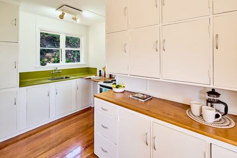 Photo of property in 106 Sidlaw Street, Strathmore Park, Wellington, 6022