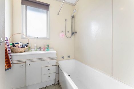 Photo of property in 97 Vodanovich Road, Te Atatu South, Auckland, 0610