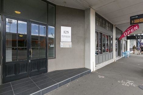 Photo of property in Endeavour Apartments, 18/125 Thorndon Quay, Pipitea, Wellington, 6011