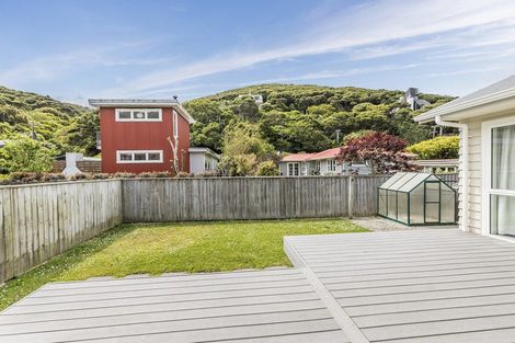 Photo of property in 60 Airlie Road, Plimmerton, Porirua, 5026