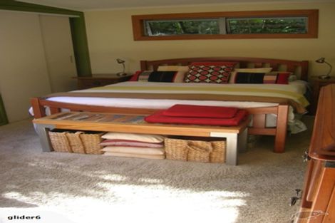 Photo of property in 5 Kaitawa Road, York Bay, Lower Hutt, 5013