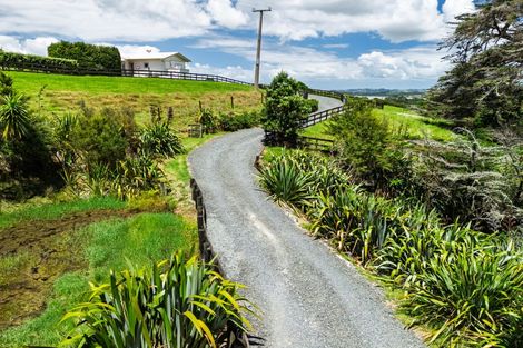 Photo of property in 6 Te Pahi River Drive, Paparoa, Maungaturoto, 0583