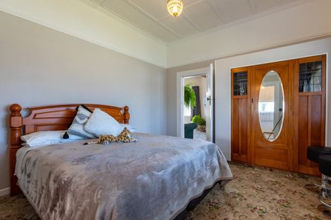 Photo of property in 15 Albert Street, Dannevirke, 4930