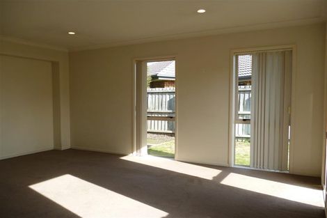 Photo of property in 20 Linkwater Way, Parklands, Christchurch, 8083