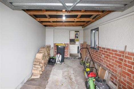 Photo of property in 27 Isadore Road, Saint Clair, Dunedin, 9012