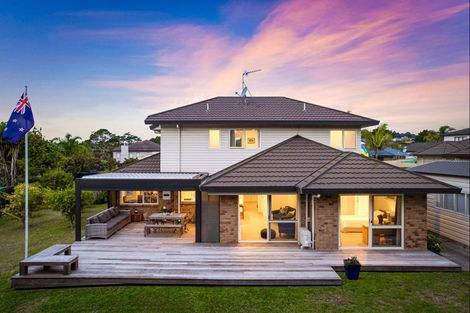 Photo of property in 73 Te Wharau Drive, Greenhithe, Auckland, 0632