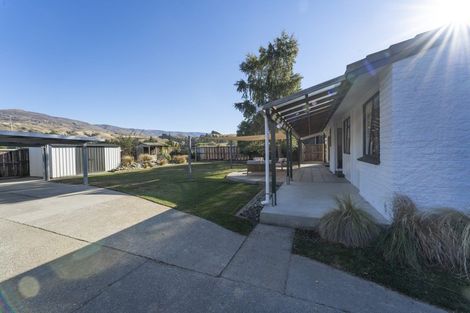 Photo of property in 76 Waenga Drive, Cromwell, 9310