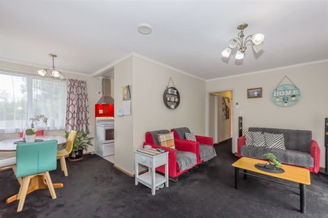 Photo of property in 1/23 Merton Avenue, Glenfield, Auckland, 0627