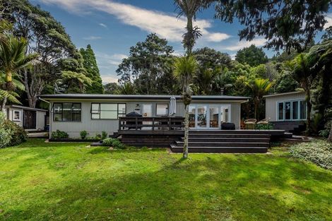 Photo of property in 282 Shaw Road, Titirangi, Auckland, 0604