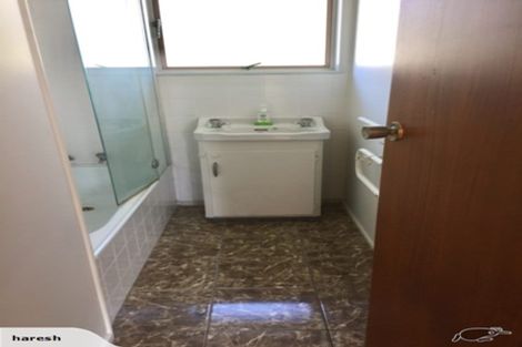 Photo of property in 1/44 Megan Avenue, Pakuranga Heights, Auckland, 2010