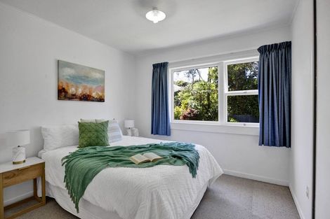 Photo of property in 37 Awanui Street, Merrilands, New Plymouth, 4312