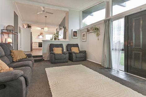 Photo of property in 30 Folkestone Drive, Flaxmere, Hastings, 4120