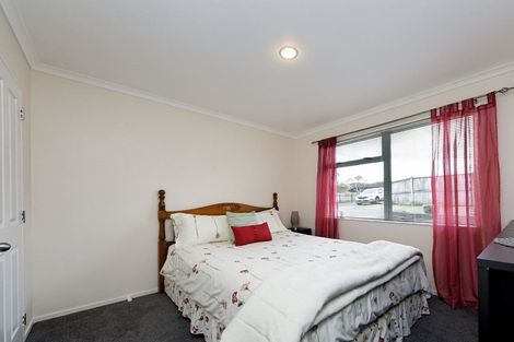 Photo of property in 147f Sturges Road, Henderson, Auckland, 0612