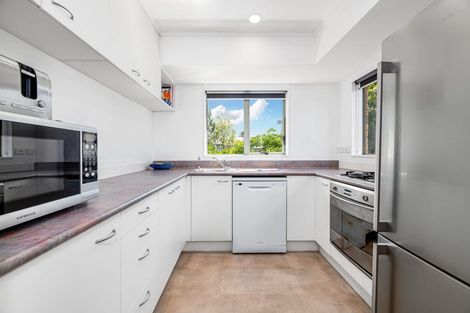 Photo of property in 30 Legacy Drive, Henderson, Auckland, 0612