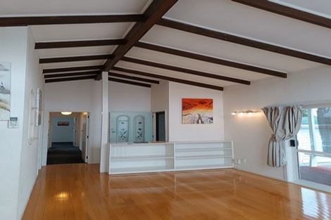 Photo of property in 168 Ennis Avenue, Pakuranga Heights, Auckland, 2010