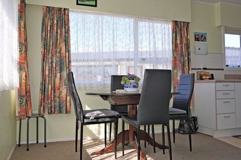 Photo of property in 129 Queen Street West, Levin, 5510