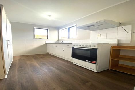 Photo of property in 1/194 Te Irirangi Drive, Flat Bush, Auckland, 2023