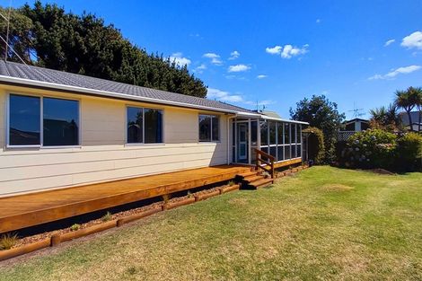 Photo of property in 36 Scott Avenue, Otaki Beach, Otaki, 5512