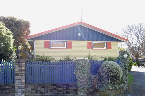 Photo of property in 21 Matthews Road, Wainuiomata, Lower Hutt, 5014