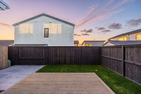 Photo of property in 6 Alexander French Close, Silverdale, 0932