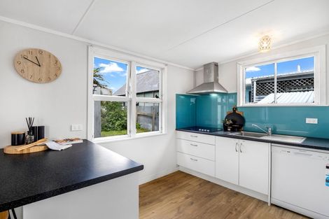 Photo of property in 7 Lowther Street, Whanganui, 4500