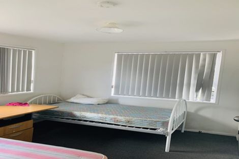 Photo of property in 117 Riverpark Crescent, Henderson, Auckland, 0610