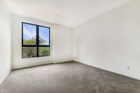 Photo of property in 19d Pavola Grove, Glenfield, Auckland, 0629
