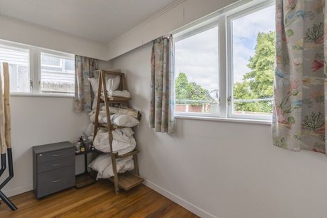 Photo of property in 12 Kowhai Grove, Raumati Beach, Paraparaumu, 5032