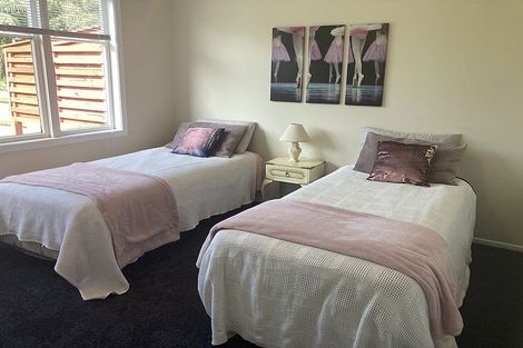 Photo of property in 5 Page Street, Stratford, 4332