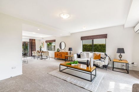 Photo of property in 72 Gunner Drive, Te Atatu Peninsula, Auckland, 0610