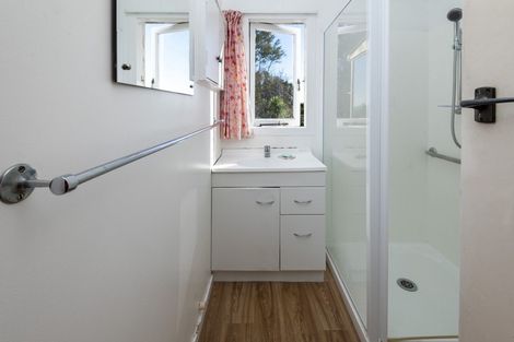 Photo of property in 12 Island View Terrace, Cockle Bay, Auckland, 2014