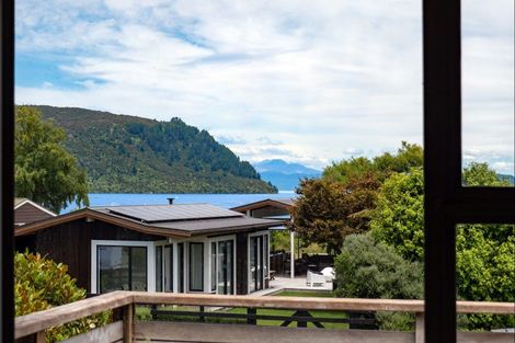 Photo of property in 11 Nisbet Terrace, Kinloch, Taupo, 3377