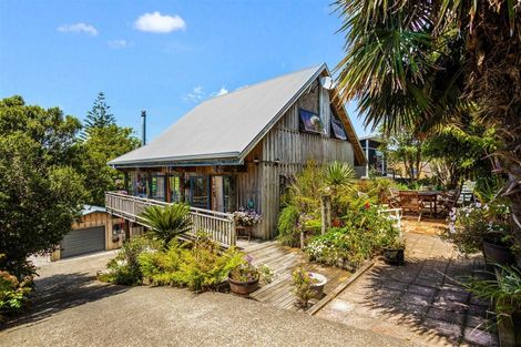 Photo of property in 28 Stillwater Crescent, Stillwater, Silverdale, 0993