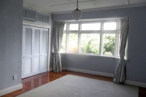 Photo of property in 44 Tio Tio Road, Miramar, Wellington, 6022