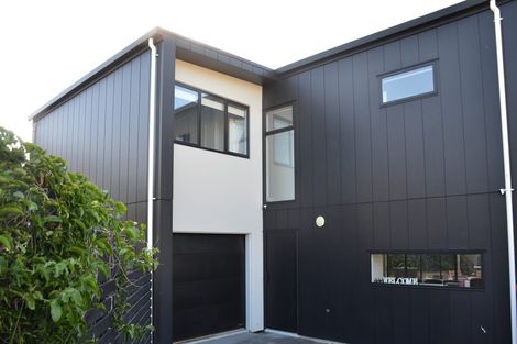 Photo of property in 32a Aubrey Street, New Plymouth, 4310