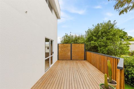 Photo of property in 12/24 Eastglen Road, Glen Eden, Auckland, 0602