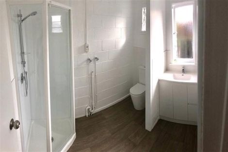 Photo of property in 2/17 West Hoe Road, Orewa, 0931