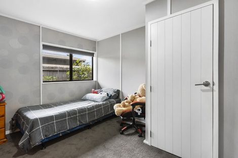 Photo of property in 15 Freelance Terrace, Pahurehure, Papakura, 2113