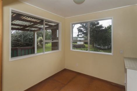 Photo of property in 263a Henderson Valley Road, Henderson, Auckland, 0612