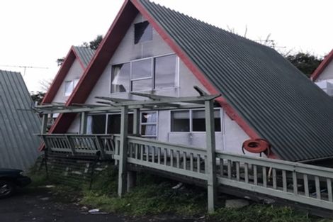 Photo of property in 2/2 Dowse Drive, Maungaraki, Lower Hutt, 5010