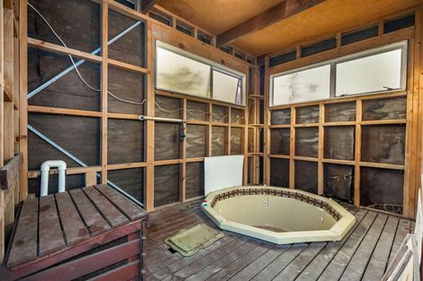 Photo of property in 7 Abbotleigh Avenue, Te Atatu Peninsula, Auckland, 0610